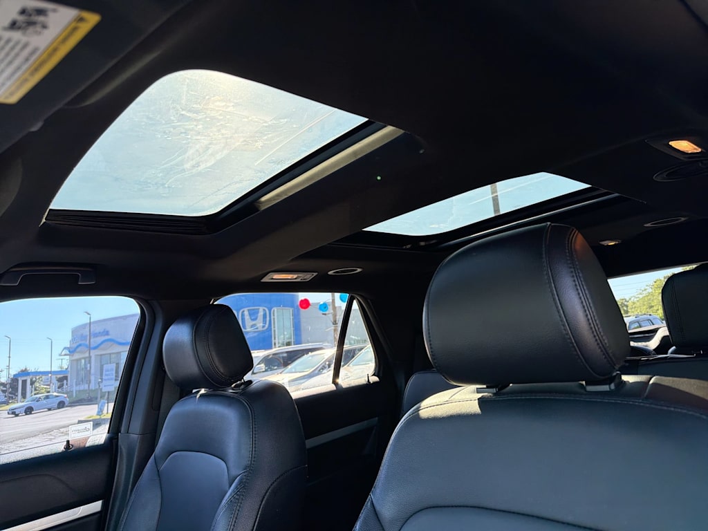 Thumbnail: 2017 Ford Explorer - 30