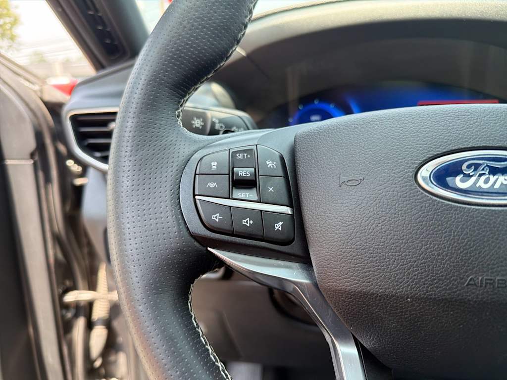 Thumbnail: 2020 Ford Explorer - 29