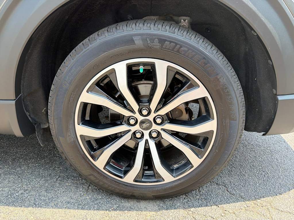 Thumbnail: 2020 Ford Explorer - 8