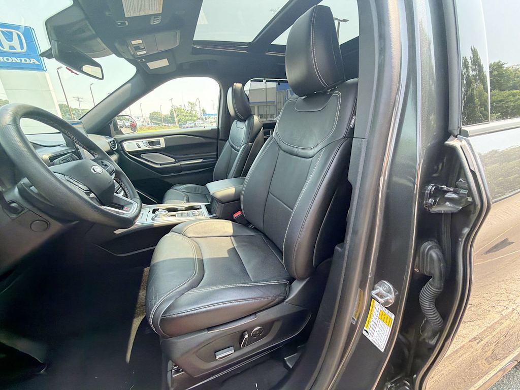 Thumbnail: 2020 Ford Explorer - 26