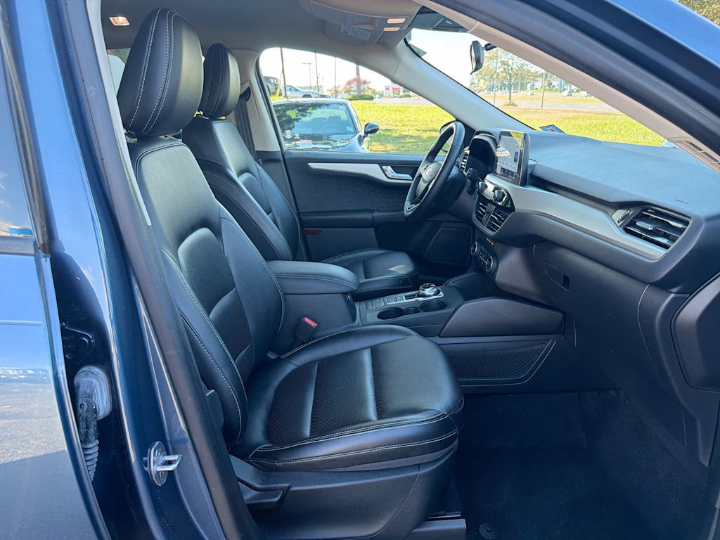 Thumbnail: 2020 Ford Escape - 11