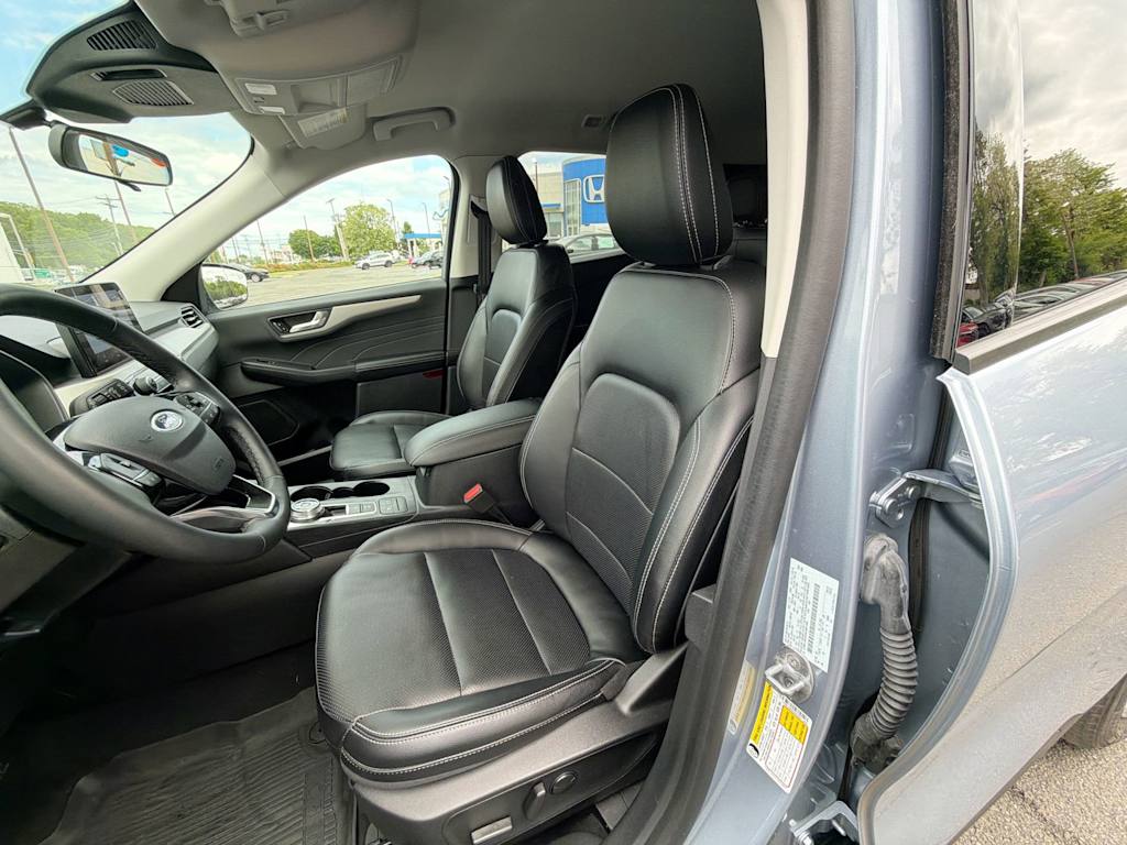 Thumbnail: 2022 Ford Escape - 28