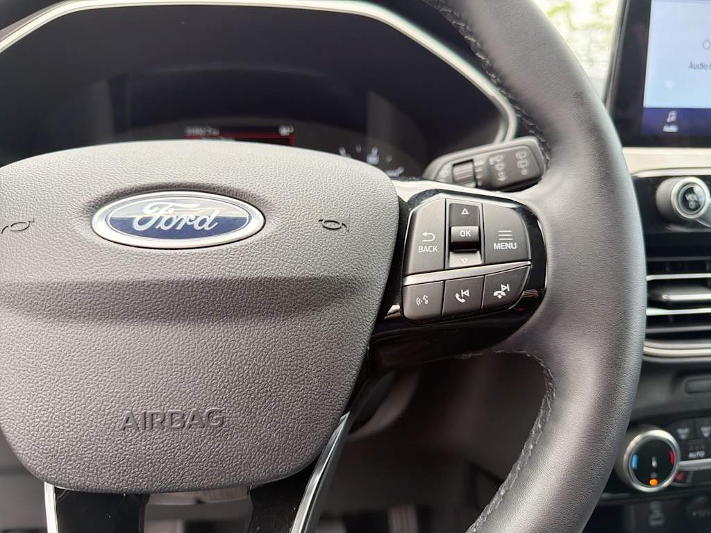 Thumbnail: 2022 Ford Escape - 31