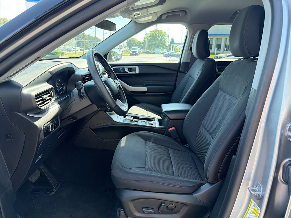 Thumbnail: 2023 Ford Explorer - 9