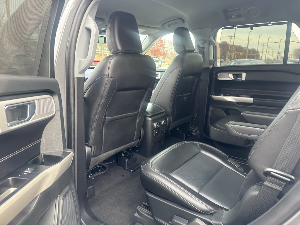 Thumbnail: 2022 Ford Explorer - 11