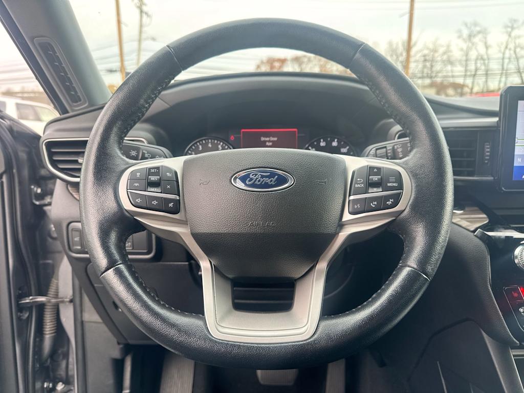 Thumbnail: 2022 Ford Explorer - 13