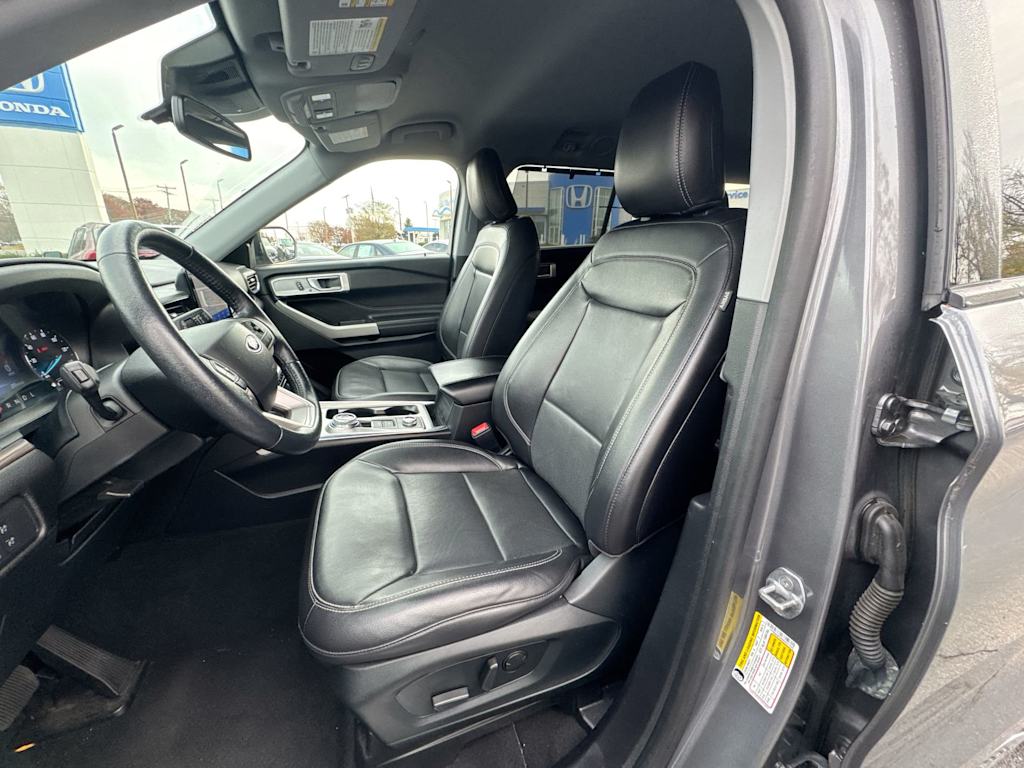 Thumbnail: 2022 Ford Explorer - 27