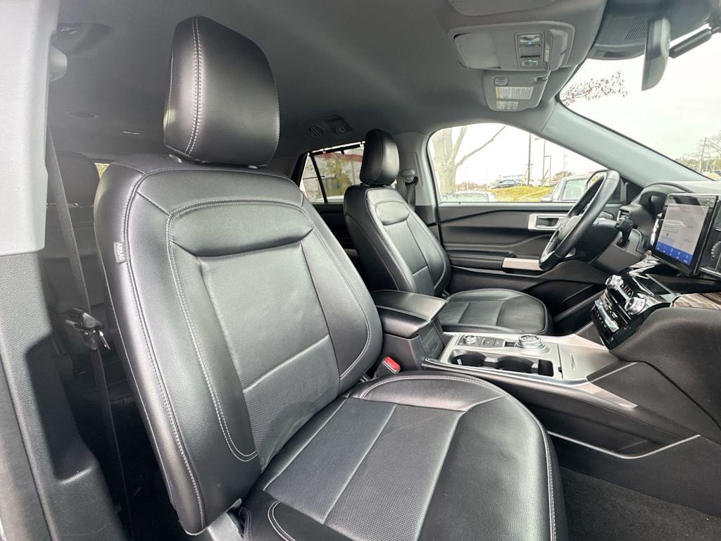 Thumbnail: 2022 Ford Explorer - 26