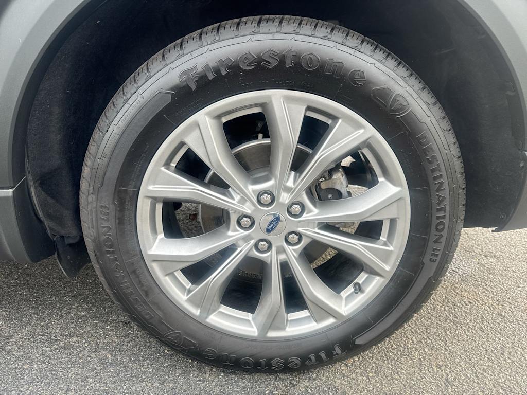 Thumbnail: 2022 Ford Explorer - 7