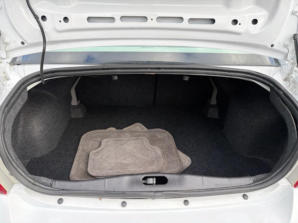 Thumbnail: 2009 Chevrolet Cobalt - 30