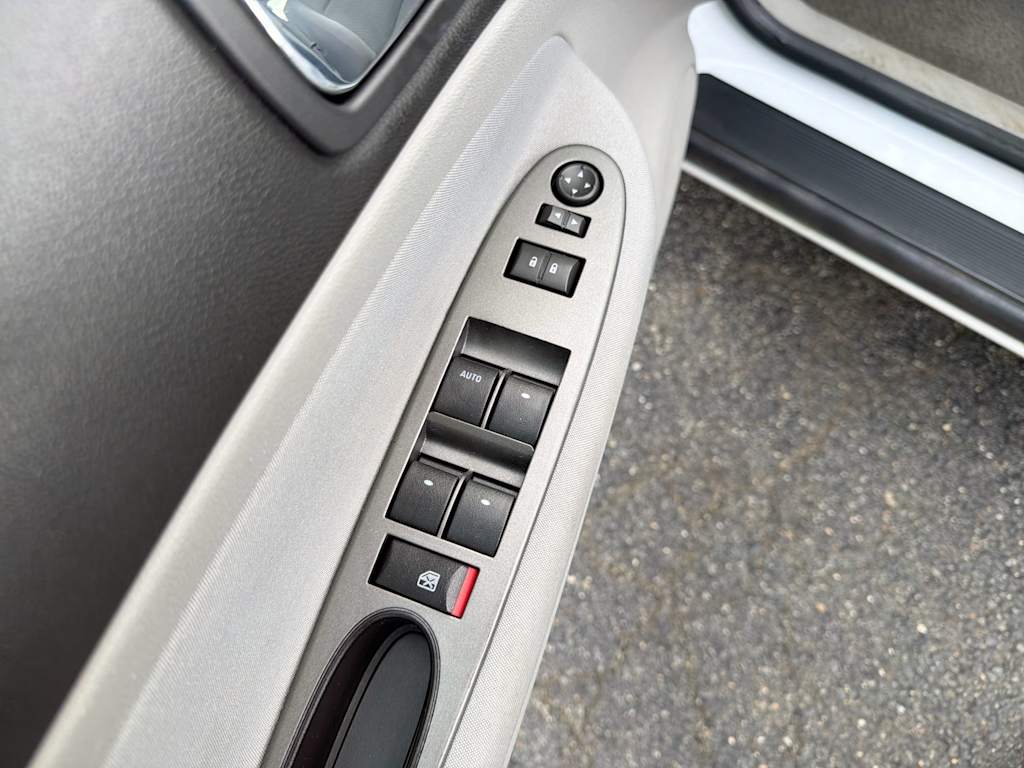 Thumbnail: 2009 Chevrolet Cobalt - 27