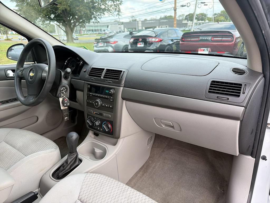 Thumbnail: 2009 Chevrolet Cobalt - 9