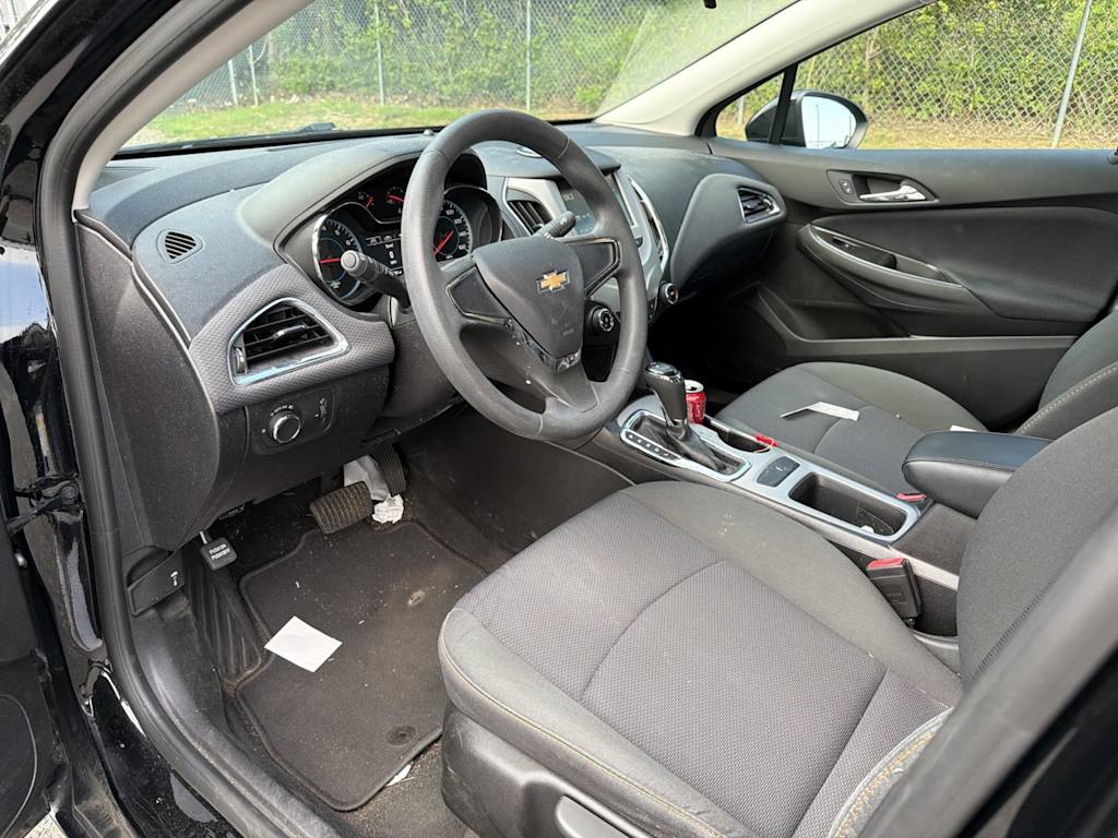 Thumbnail: 2017 Chevrolet Cruze - 2