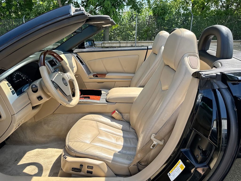 Thumbnail: 2007 Cadillac XLR - 8