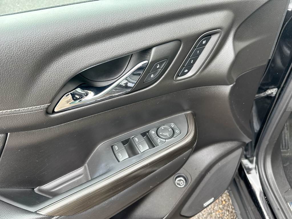 Thumbnail: 2023 GMC Acadia - 27