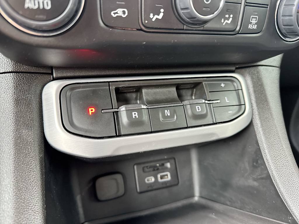 Thumbnail: 2023 GMC Acadia - 33