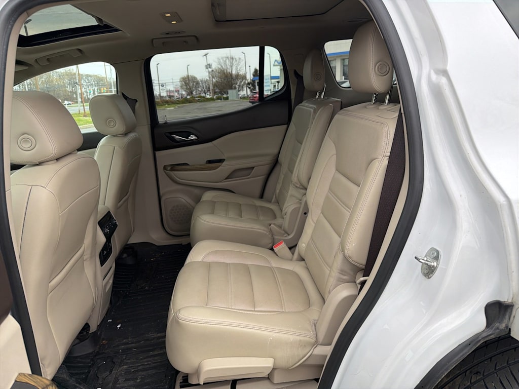 Thumbnail: 2017 GMC Acadia - 18