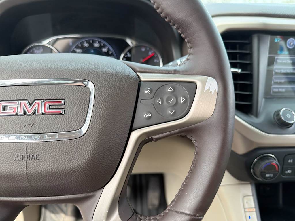 Thumbnail: 2017 GMC Acadia - 32