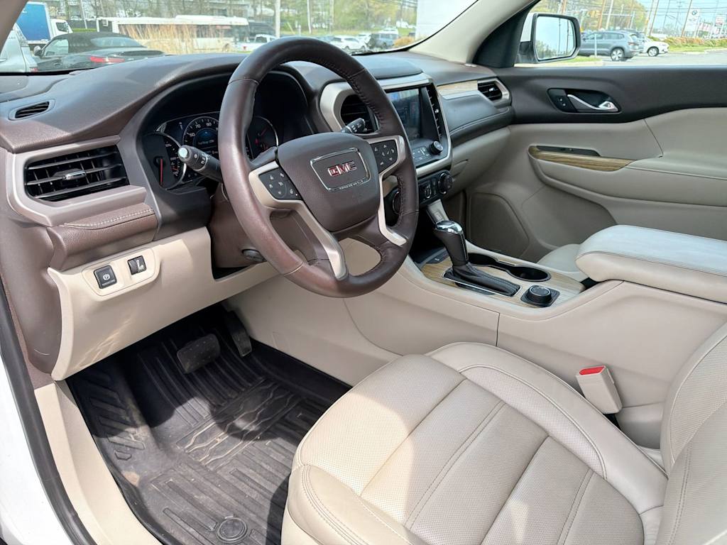 Thumbnail: 2017 GMC Acadia - 2
