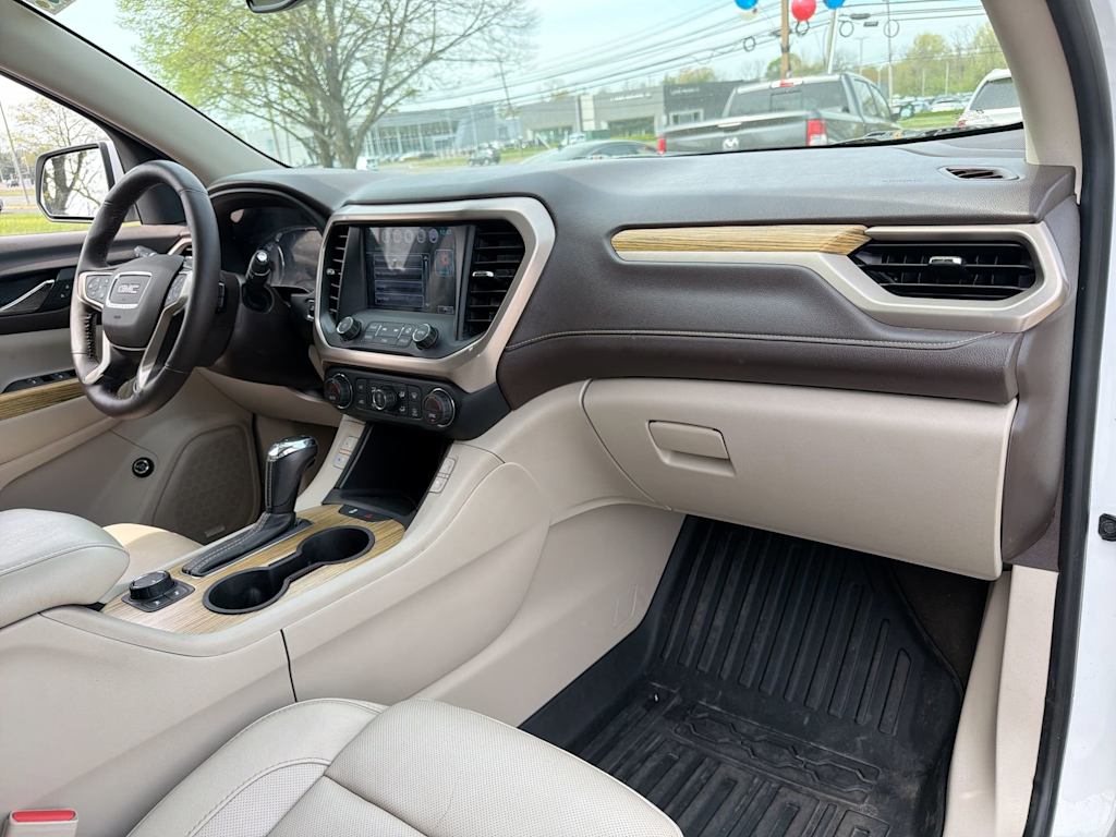Thumbnail: 2017 GMC Acadia - 9