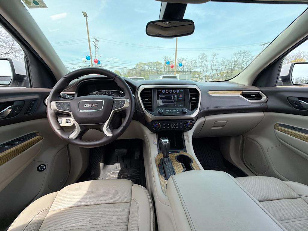 Thumbnail: 2017 GMC Acadia - 13