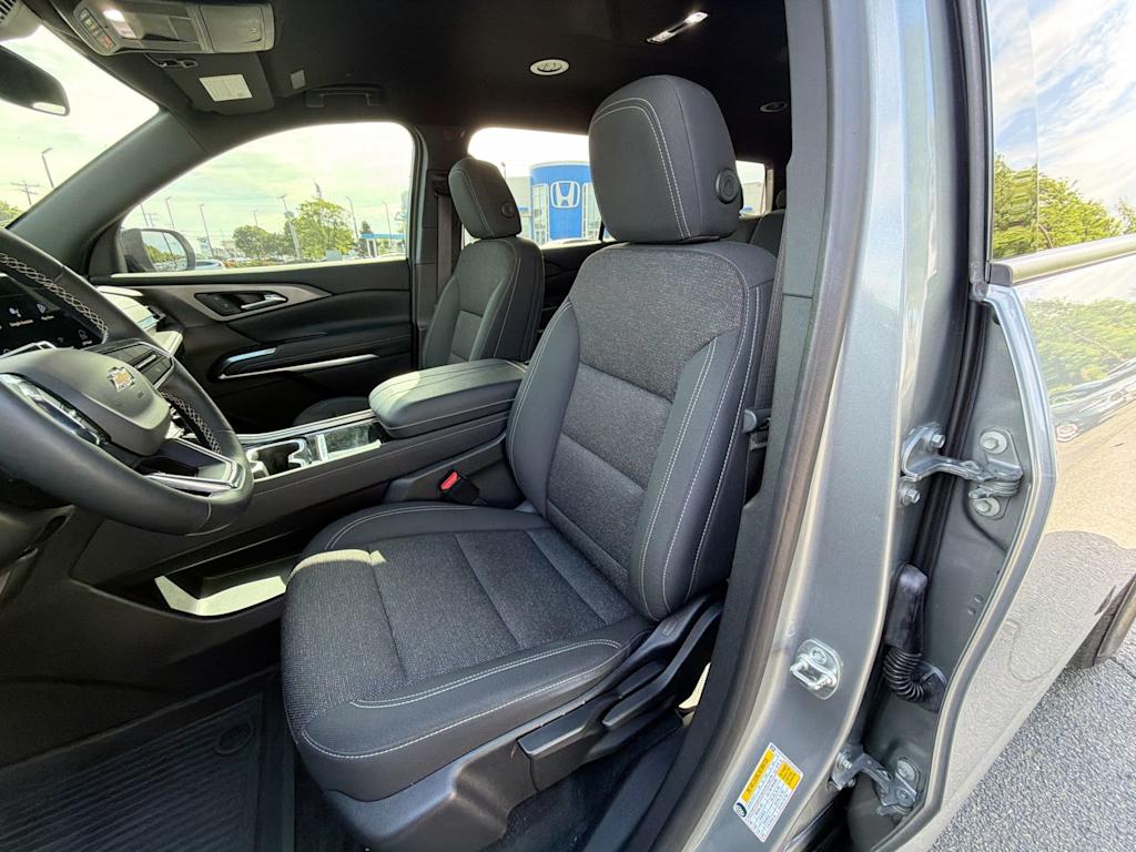 Thumbnail: 2024 Chevrolet Traverse - 27