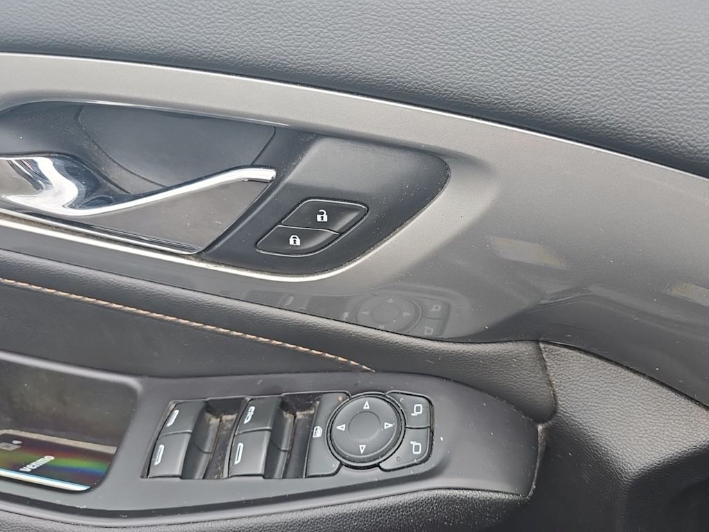 Thumbnail: 2020 Chevrolet Traverse - 26