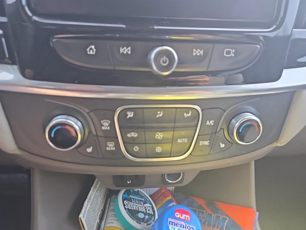 Thumbnail: 2019 Chevrolet Traverse - 24