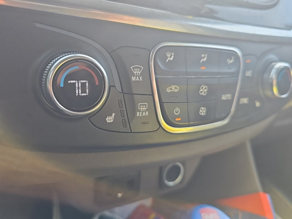 Thumbnail: 2019 Chevrolet Traverse - 28