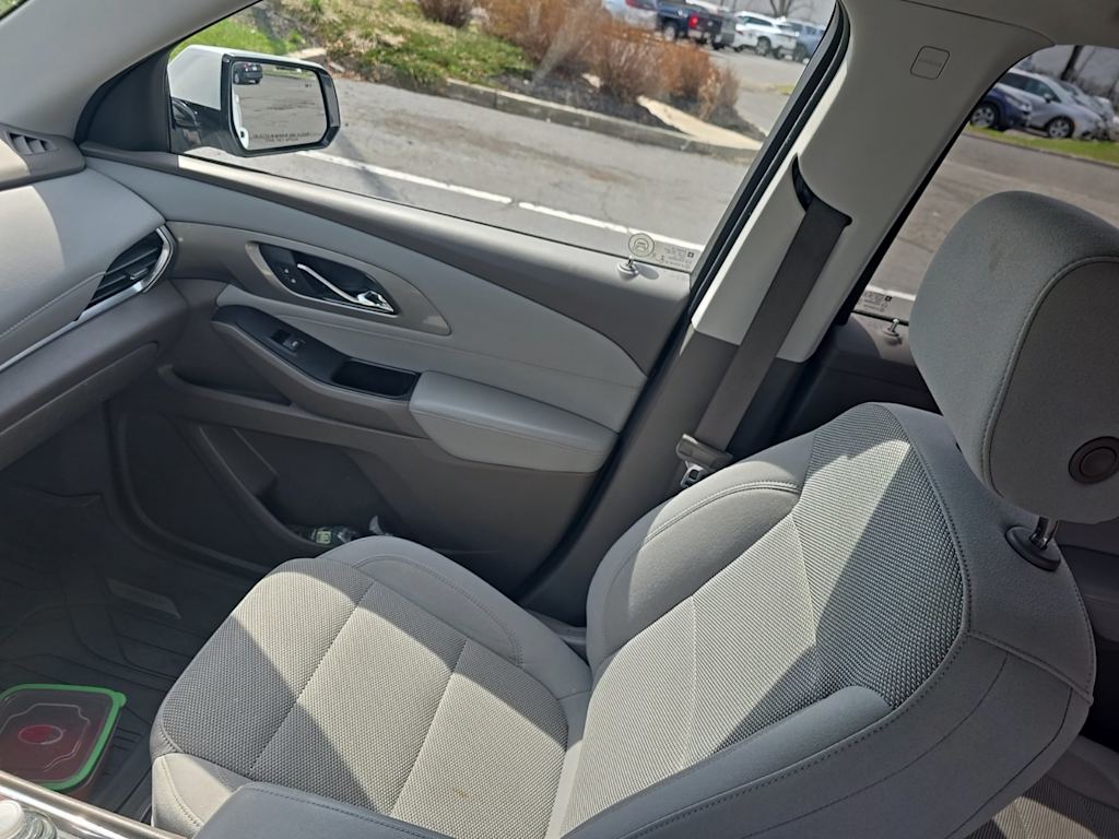 Thumbnail: 2019 Chevrolet Traverse - 21