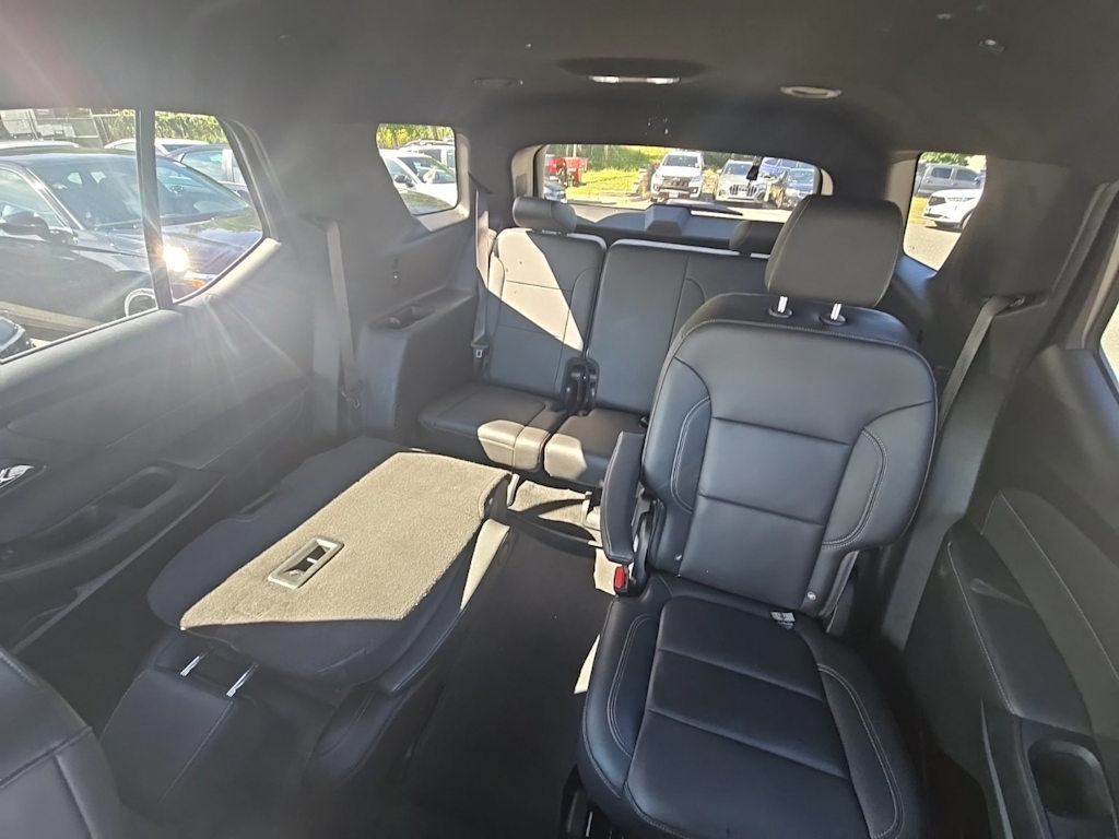 Thumbnail: 2023 Chevrolet Traverse - 9