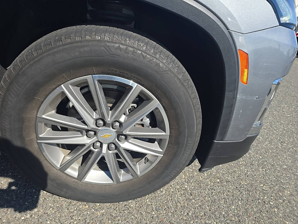 Thumbnail: 2023 Chevrolet Traverse - 8