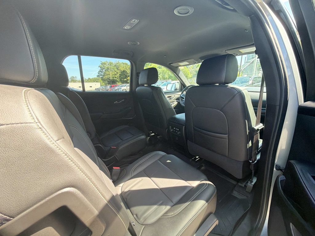 Thumbnail: 2023 Chevrolet Traverse - 26