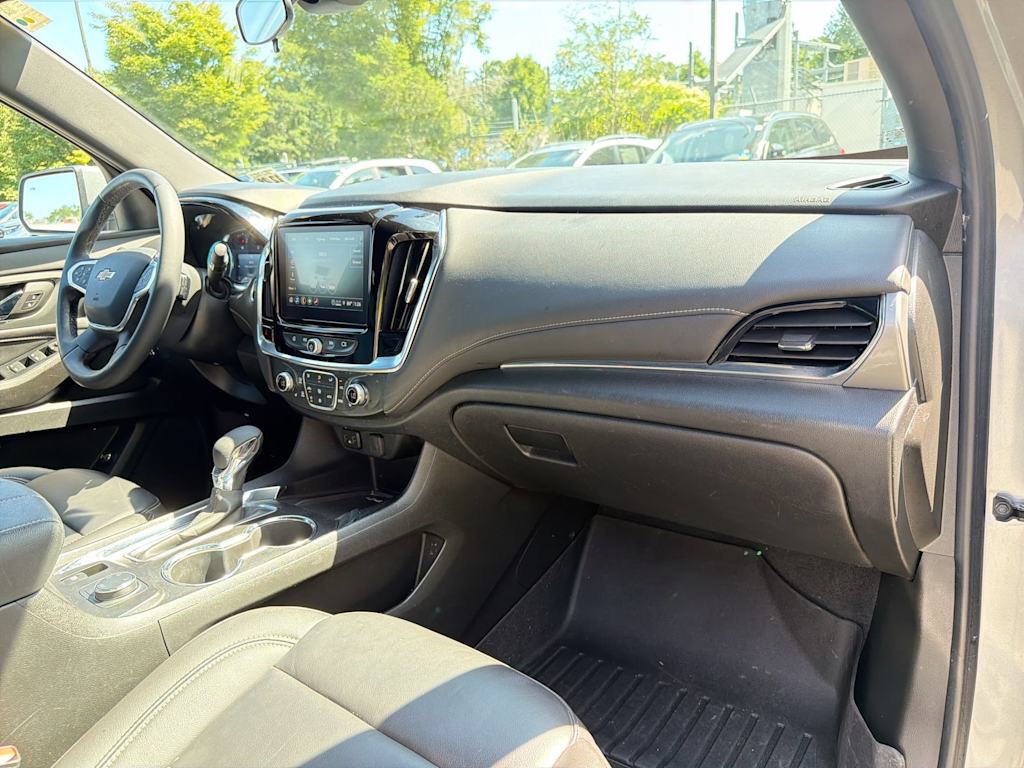 Thumbnail: 2023 Chevrolet Traverse - 8