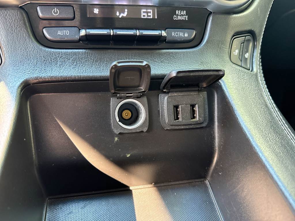 Thumbnail: 2018 Chevrolet Tahoe - 33