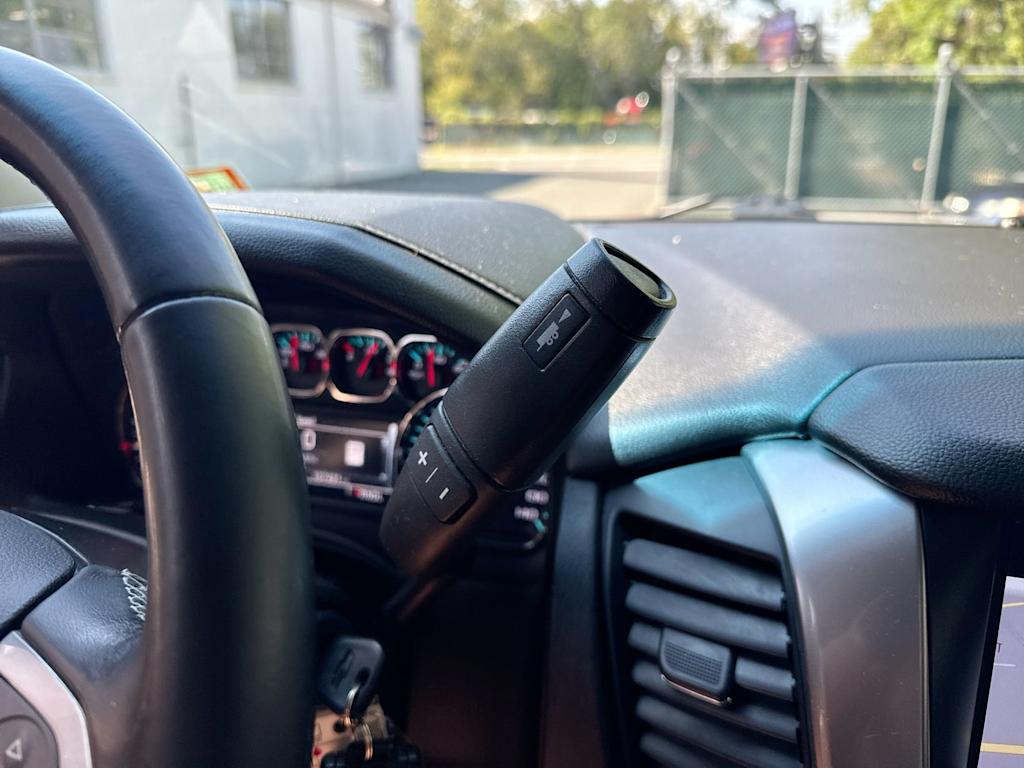 Thumbnail: 2018 Chevrolet Tahoe - 34