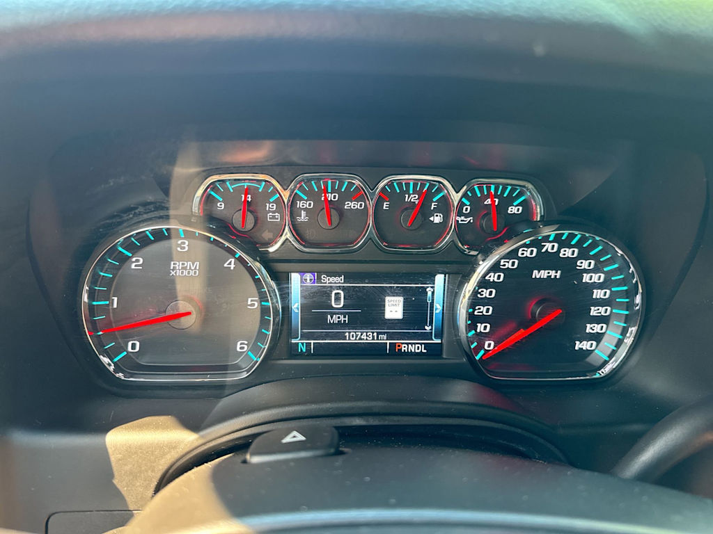 Thumbnail: 2018 Chevrolet Tahoe - 16