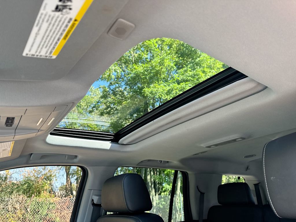 Thumbnail: 2018 Chevrolet Tahoe - 27