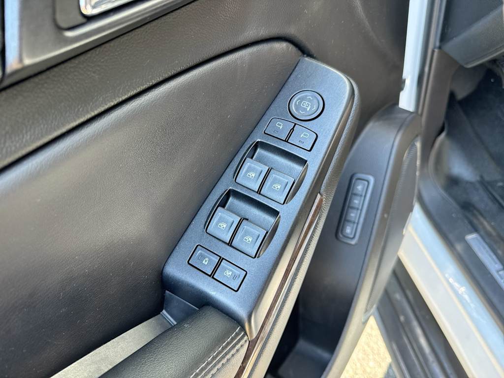 Thumbnail: 2018 Chevrolet Tahoe - 26