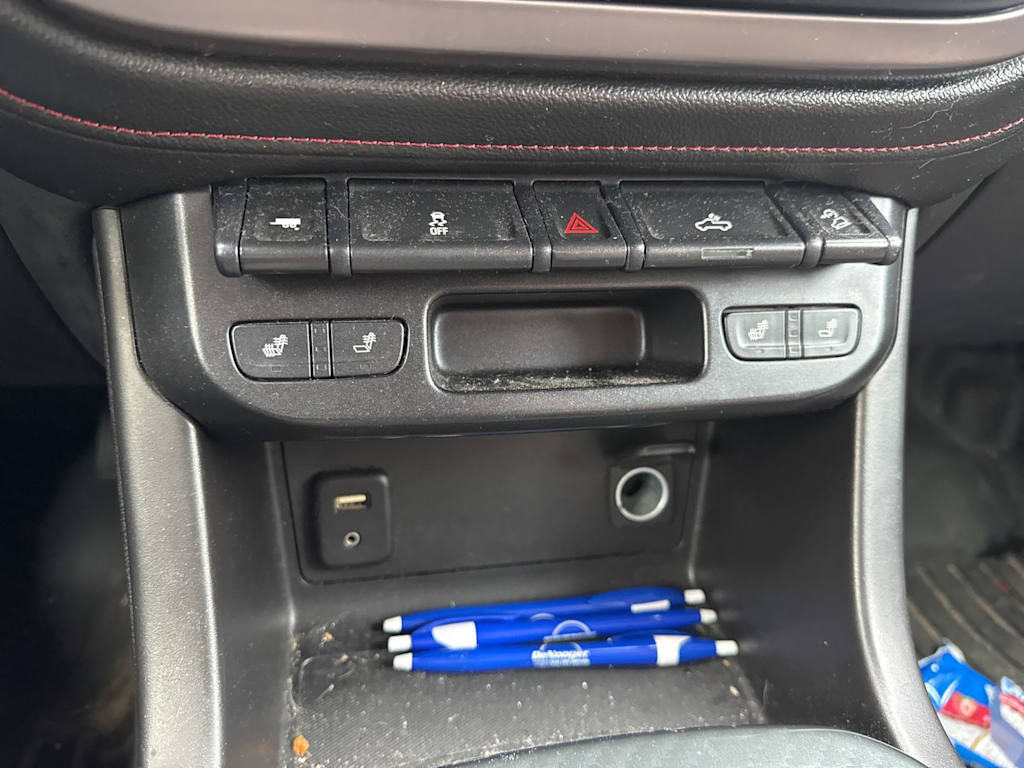 Thumbnail: 2016 GMC Canyon - 17