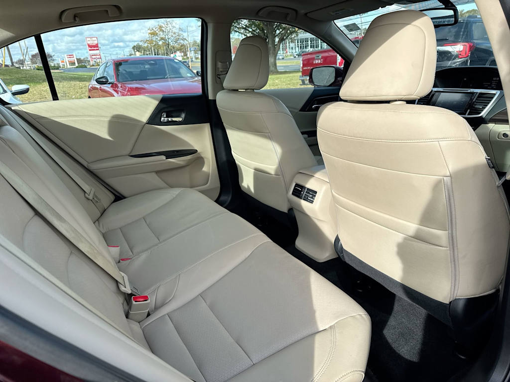 Thumbnail: 2017 Honda Accord - 25