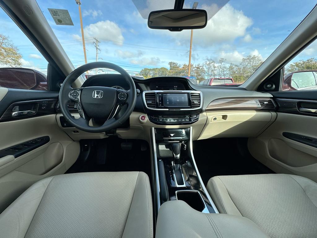 Thumbnail: 2017 Honda Accord - 12