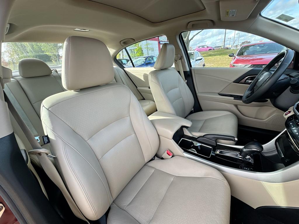 Thumbnail: 2017 Honda Accord - 26