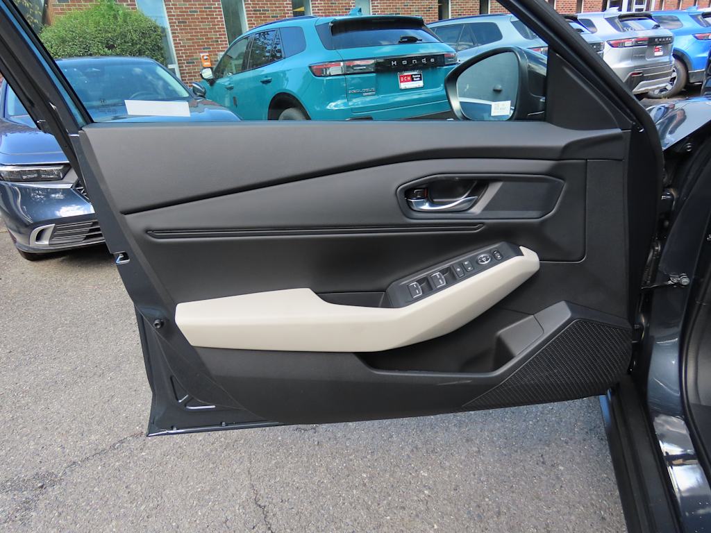 Thumbnail: 2025 Honda Accord - 19