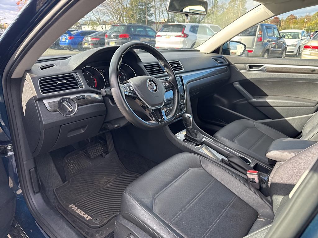 Thumbnail: 2018 Volkswagen Passat - 2