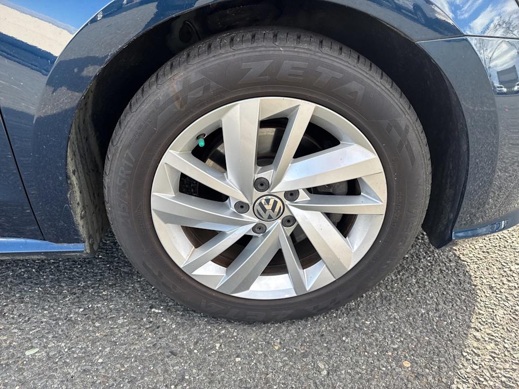 Thumbnail: 2018 Volkswagen Passat - 26