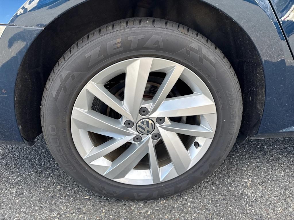 Thumbnail: 2018 Volkswagen Passat - 25