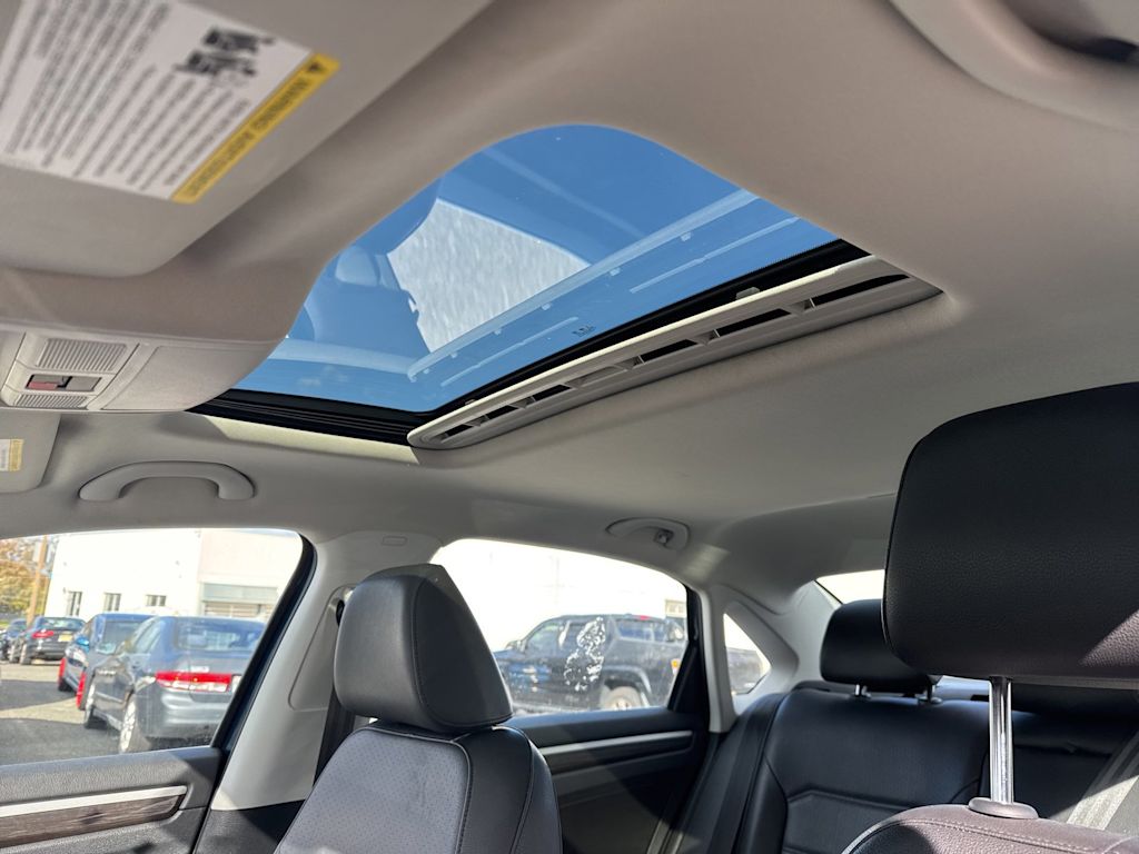 Thumbnail: 2018 Volkswagen Passat - 22