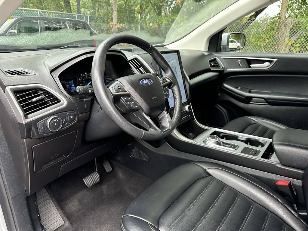 2022 Ford Edge SEL 2