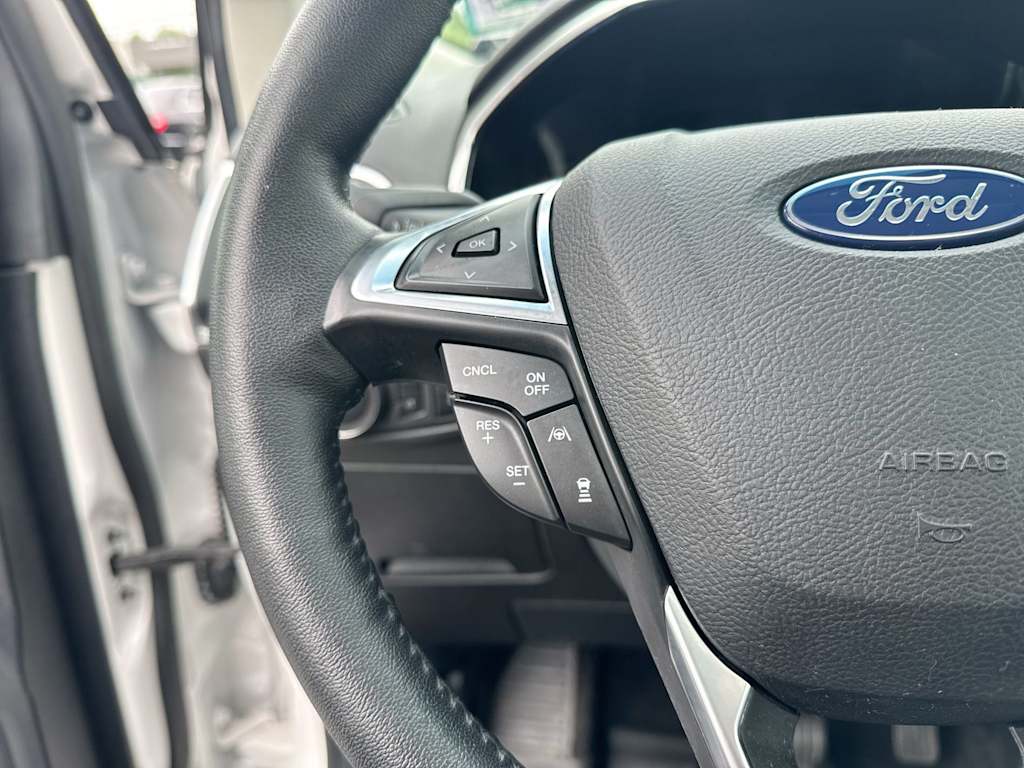 Thumbnail: 2019 Ford Edge - 31